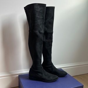 Fits like size 5! Stuart Weitzman Lowland Black Suede Boots